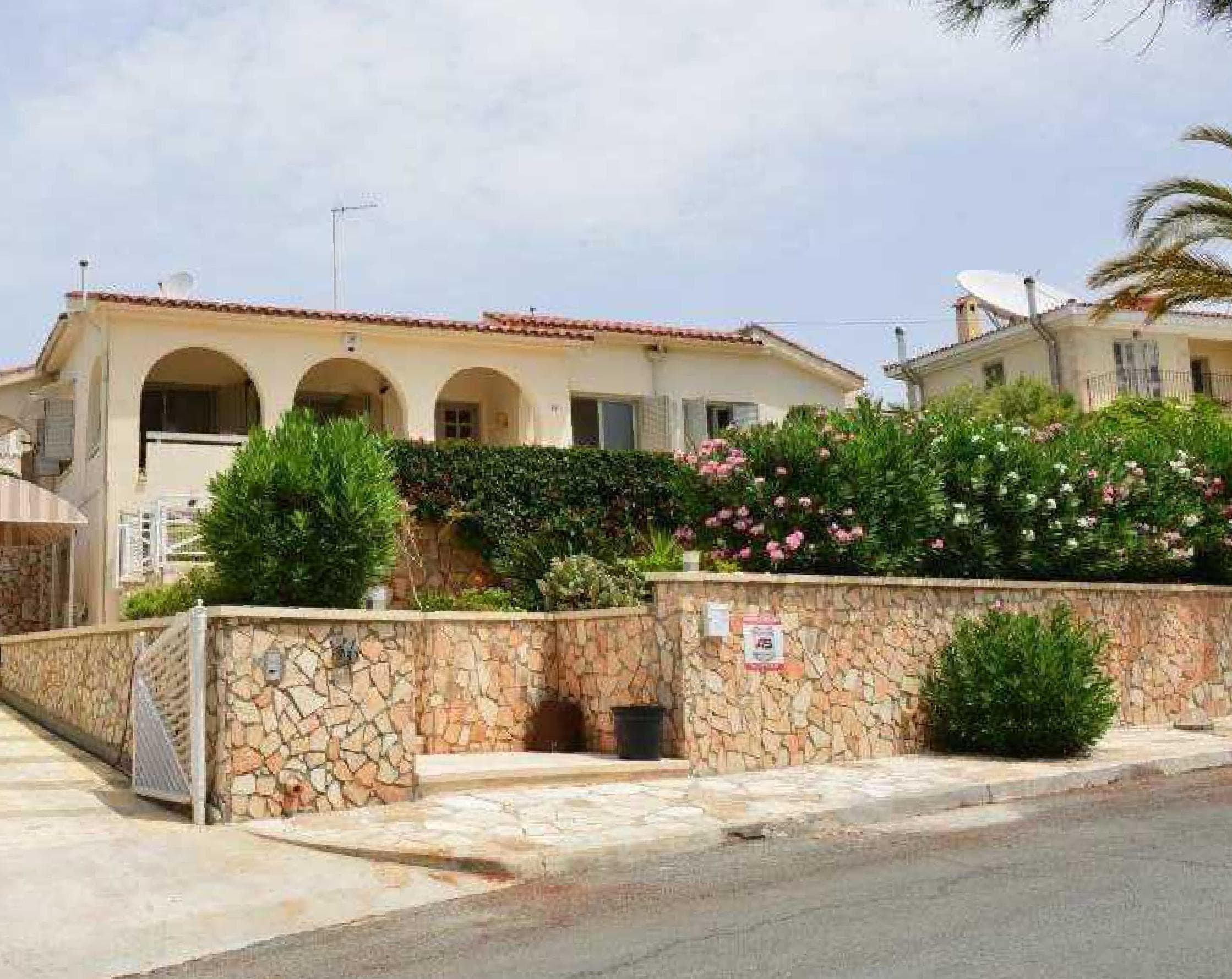 3-bedrooms house in Paphos, Cyprus.