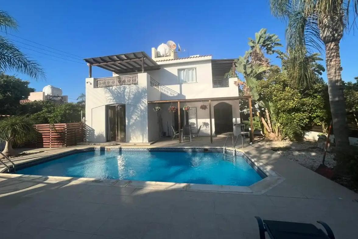 4-bedrooms house in Paphos, Cyprus.