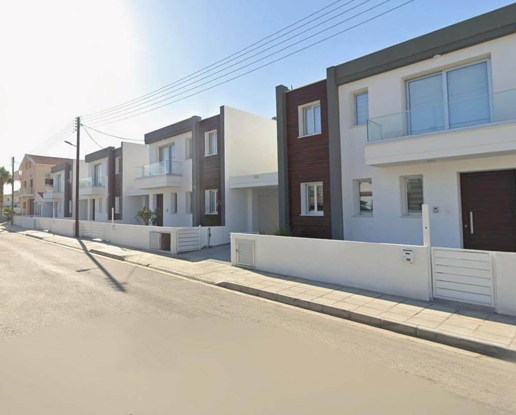 4-bedrooms house in Larnaca, Cyprus.