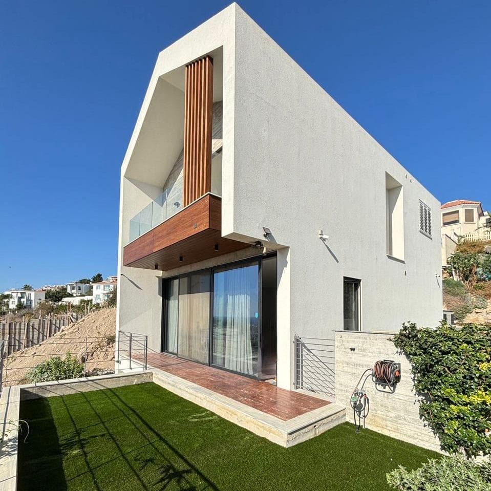 3-bedrooms house in Paphos, Cyprus.