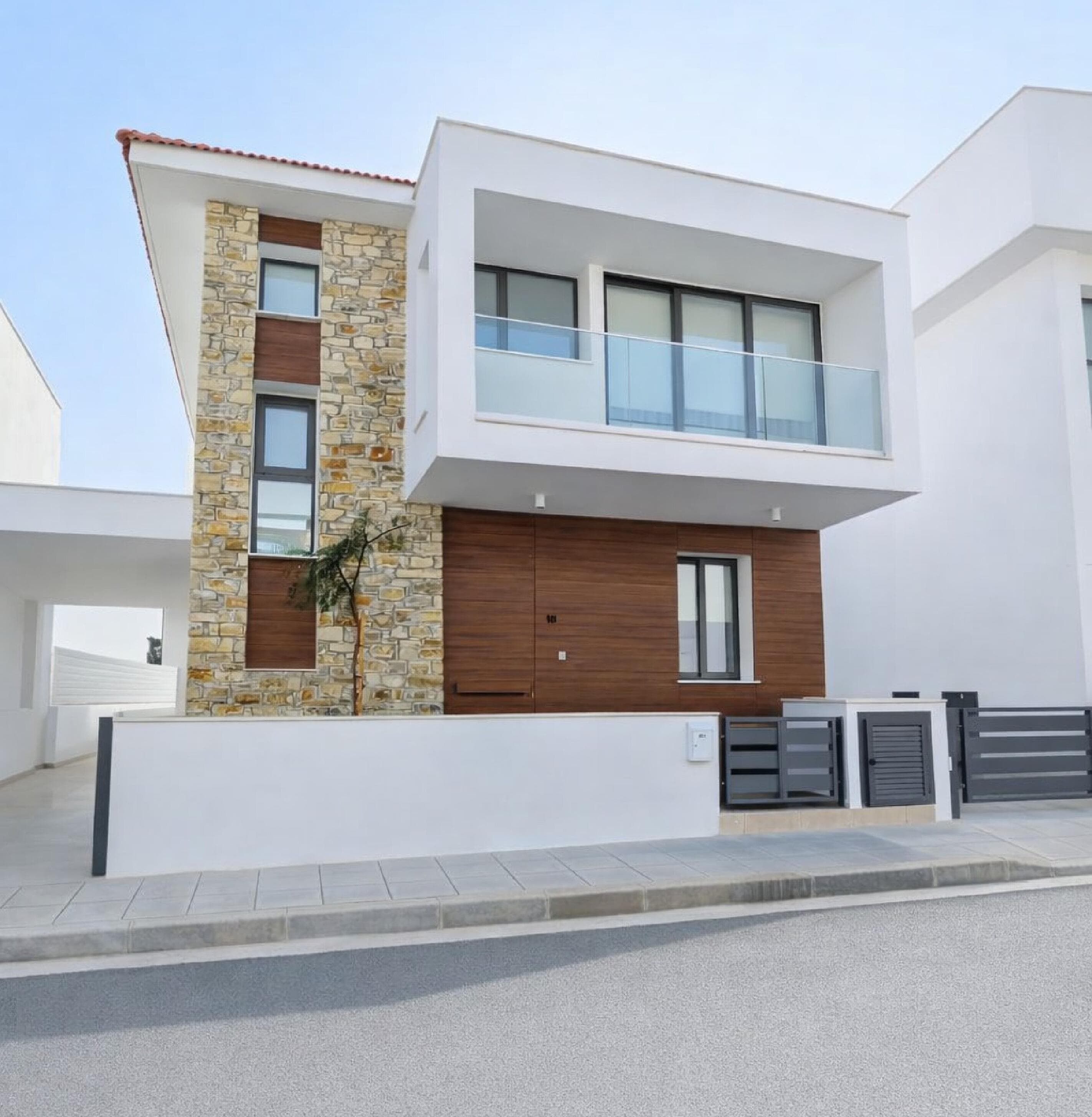 5-bedrooms house in Larnaca, Cyprus.