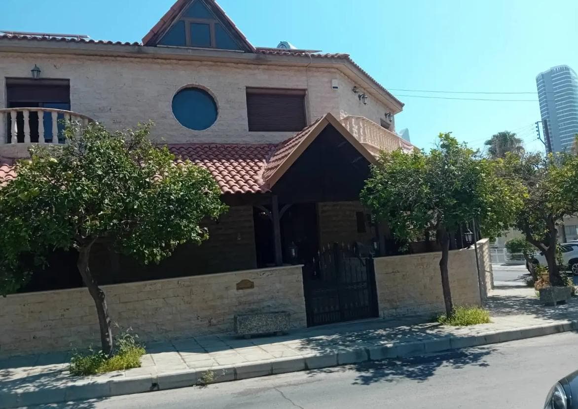4-bedrooms house for long term rent in Limassol, Cyprus