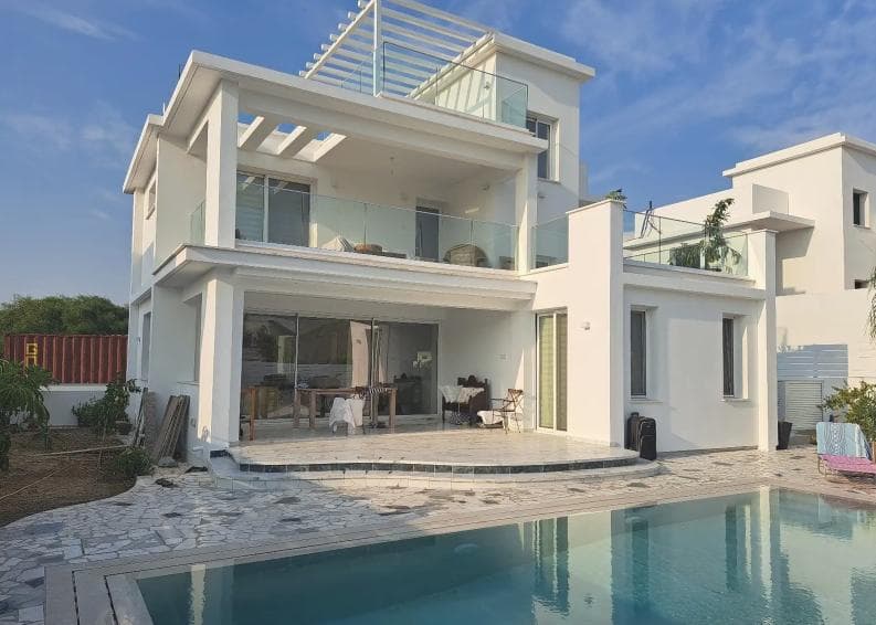 3-bedrooms house in Larnaca, Cyprus.