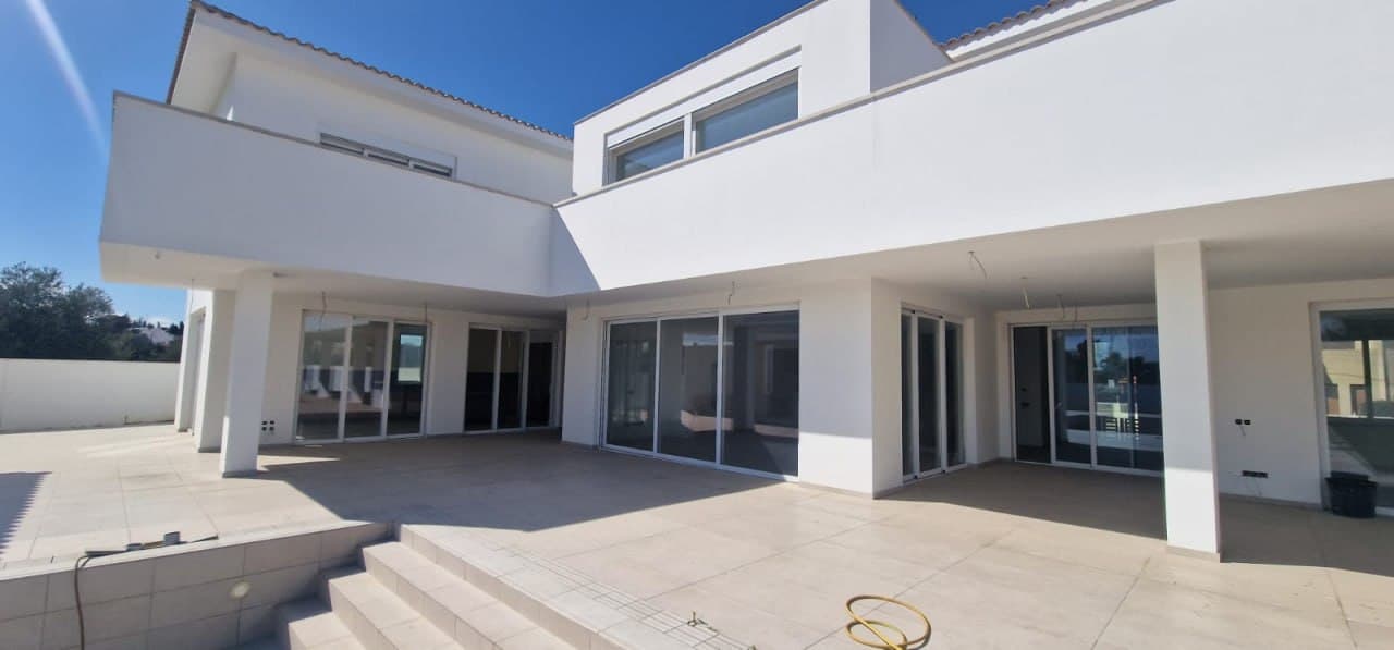 5-bedrooms house for long term rent in Nicosia, Cyprus