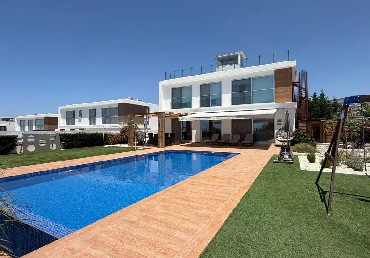 4-bedrooms house in Paphos, Cyprus.