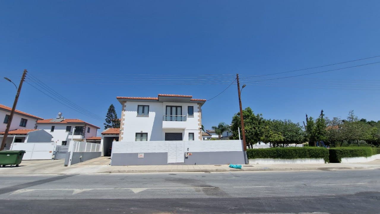 4-bedrooms house in Larnaca, Cyprus.