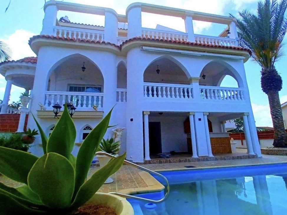 4-bedrooms house for long term rent in Paphos, Cyprus