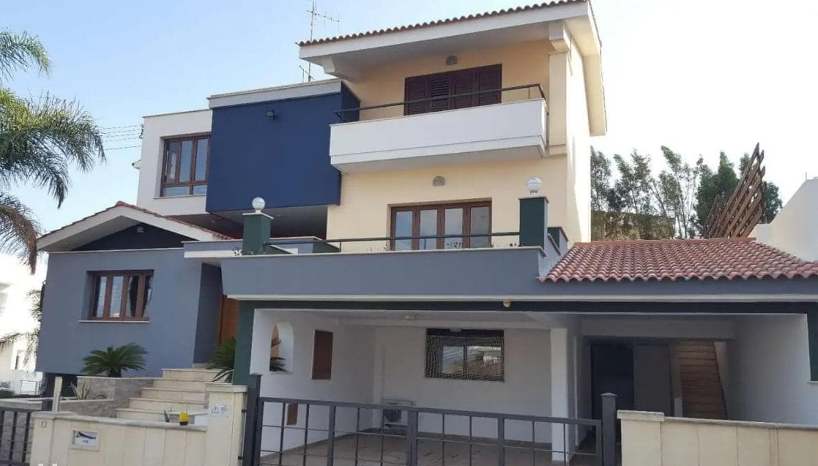 6-bedrooms house for long term rent in Nicosia, Cyprus