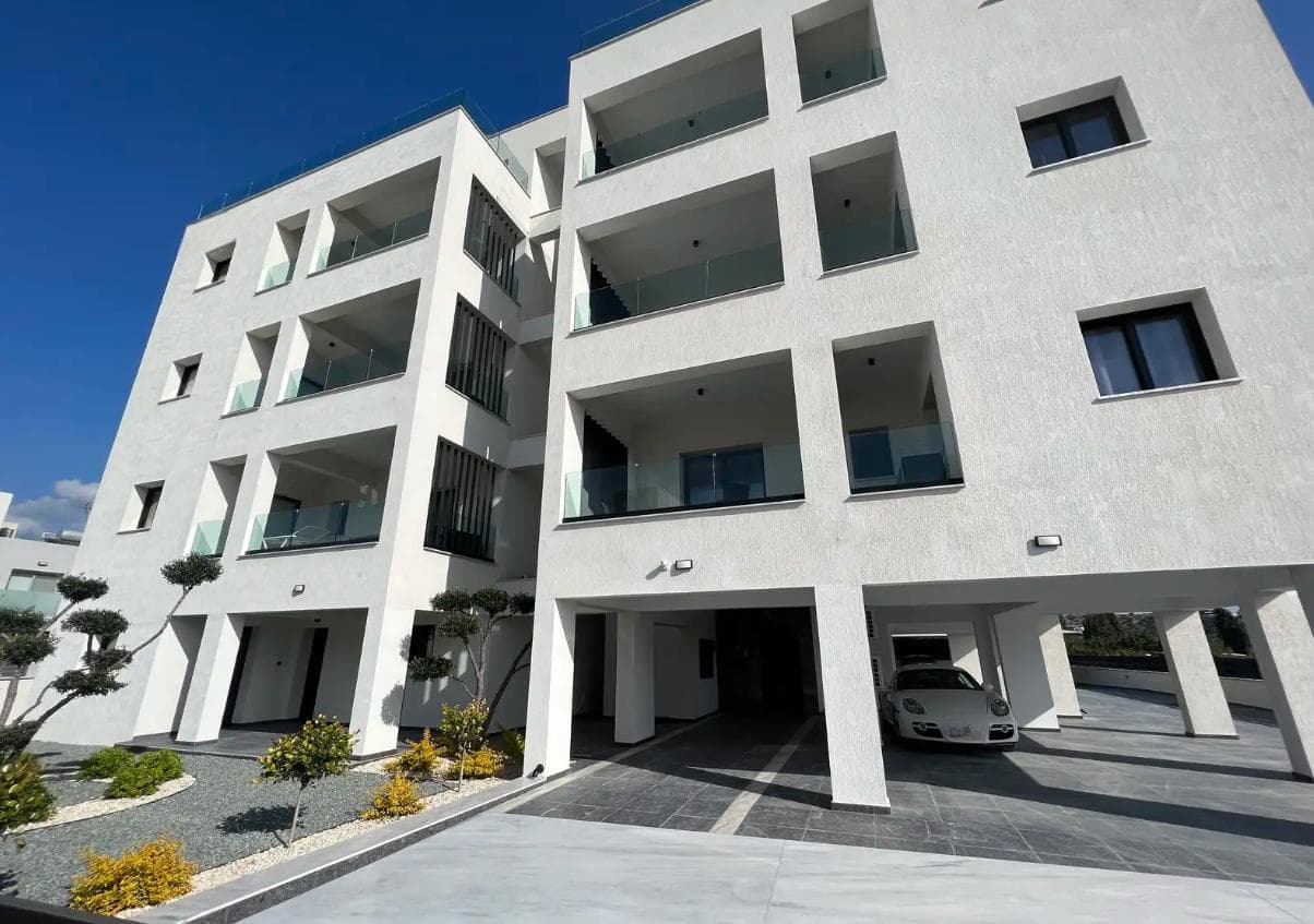 3-bedrooms apartments for long term rent in Limassol, Cyprus