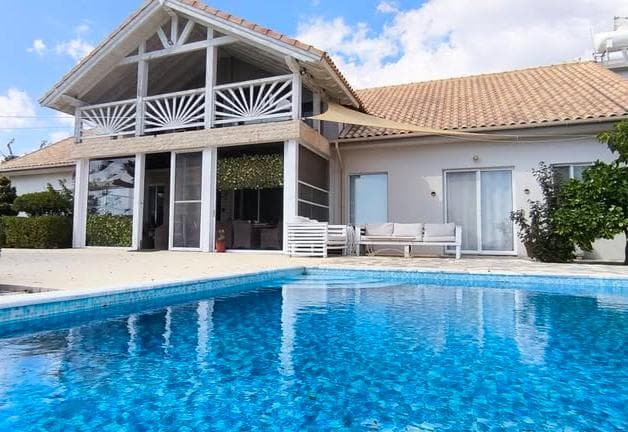 4-bedrooms house for long term rent in Paphos, Cyprus
