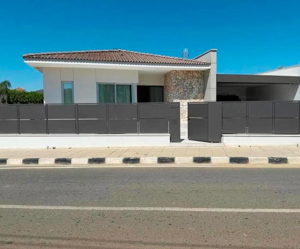 4-bedrooms house in Larnaca, Cyprus.
