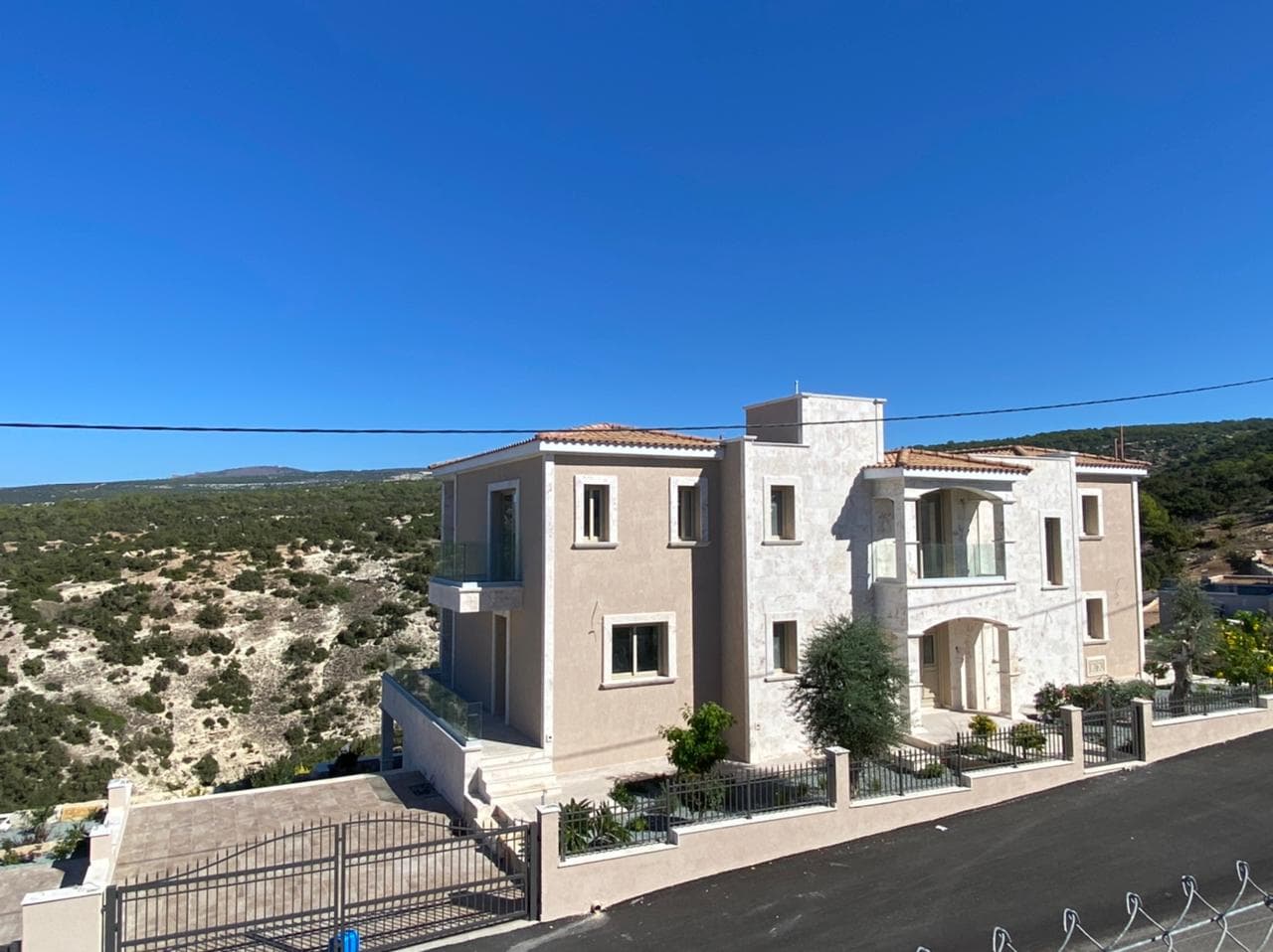 6-bedrooms house in Paphos, Cyprus.