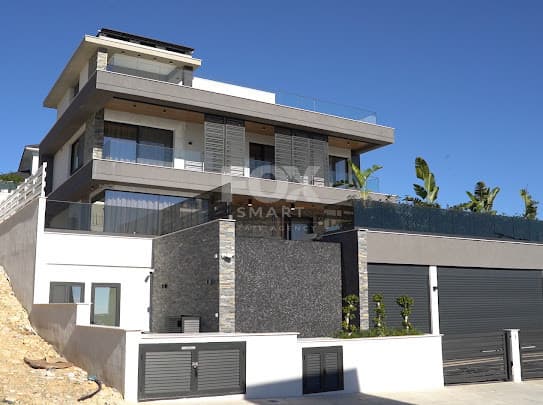6 Bedroom Villa for Sale in Limassol, Agios Athanasios