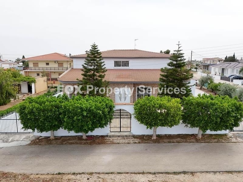 5 Bedroom Detached House for Sale in Nicosia, Palaiometocho