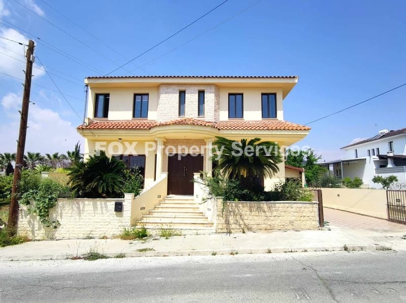 7 Bedroom Semi-Detached House for Sale in Larnaca, Aradippou