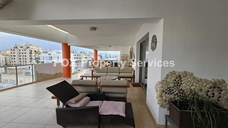 4 Bedroom Penthouse for Sale in Nicosia, Strovolos