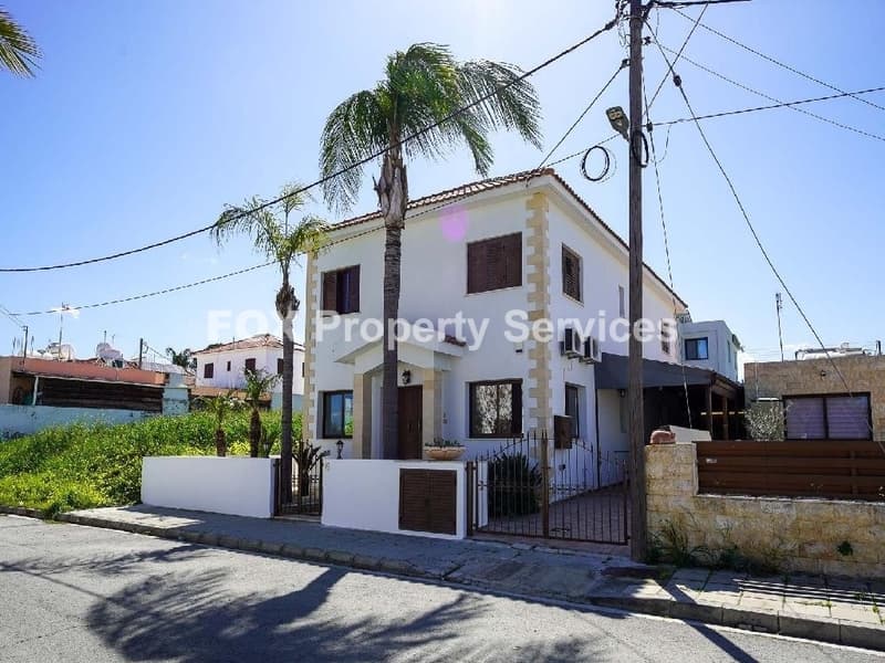 4 Bedroom Detached House for Sale in Nicosia, Ag Konst and Elenis