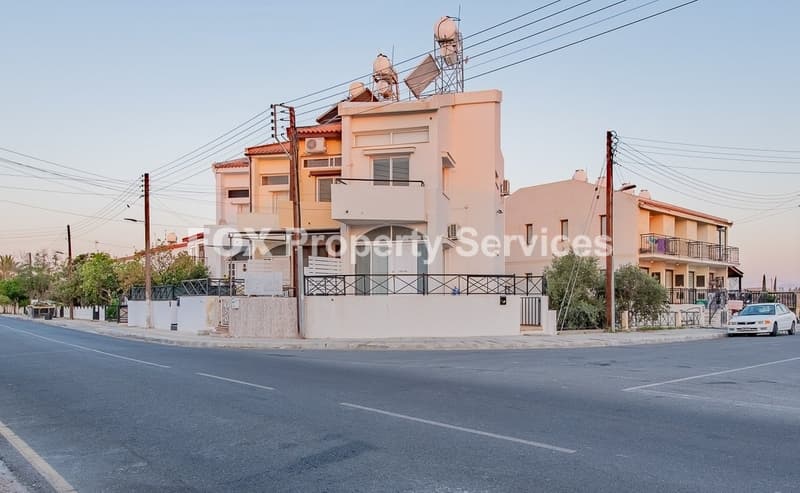 3 Bedroom Semi-Detached House for Sale in Larnaca, Oroklini Tourist Area