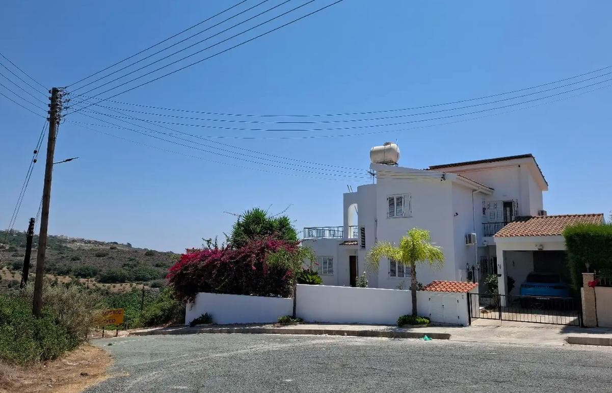4-bedrooms house for long term rent in Paphos, Cyprus