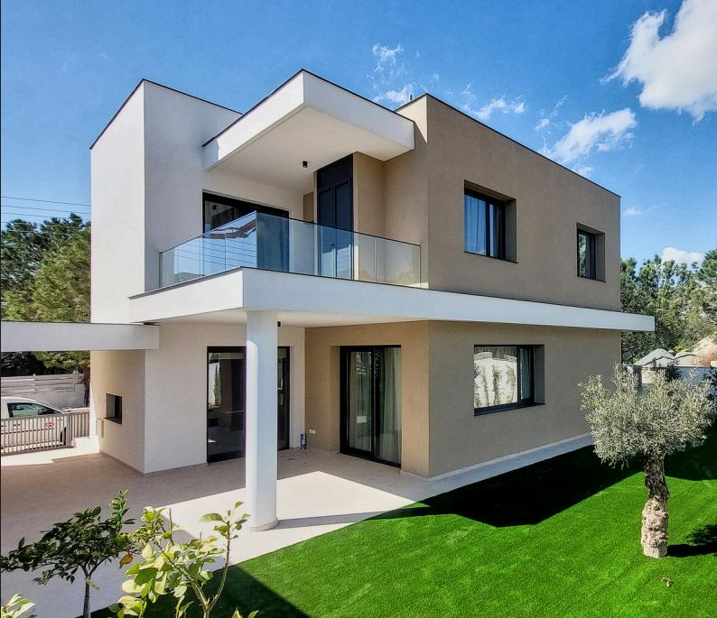 4-bedrooms house for long term rent in Limassol, Cyprus