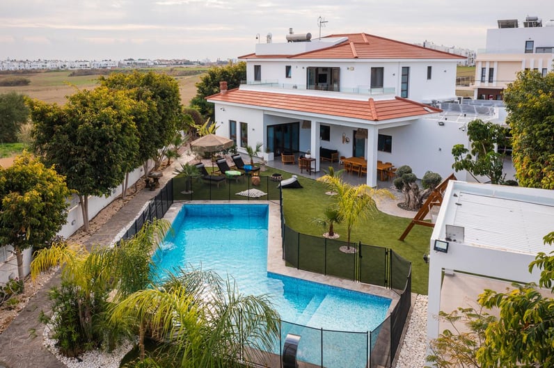 6-bedrooms house for long term rent in Larnaca, Cyprus