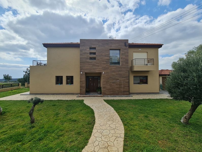 6-bedrooms house for long term rent in Limassol, Cyprus